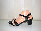 Жіночі чорні босоніжки матова шкіра широкий каблук розмір 41, фото 4