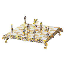 Унікальна шахова дошка з оніксу та бронзи та кейсом для зберігання фігур від італійських майстрів