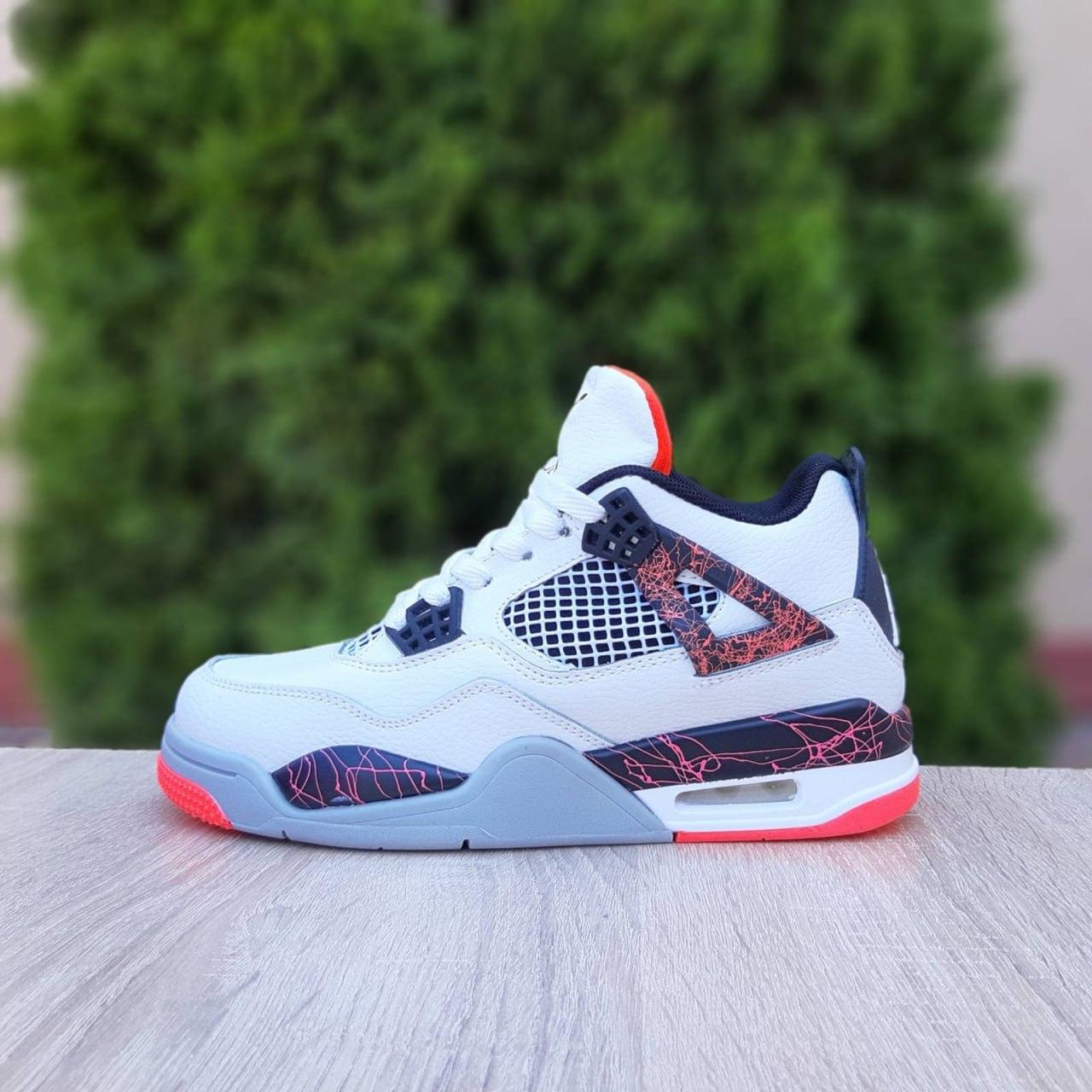 Чоловічі кросівки Nike Air Jordan 4 (білі з чорним) модні повсякденні кроси 10992 Найк vkross