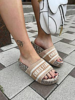 Женские шлепанцы Dior Dark Beige (бежевые) стильные повседневные летние шлепки на танкетке art302 top