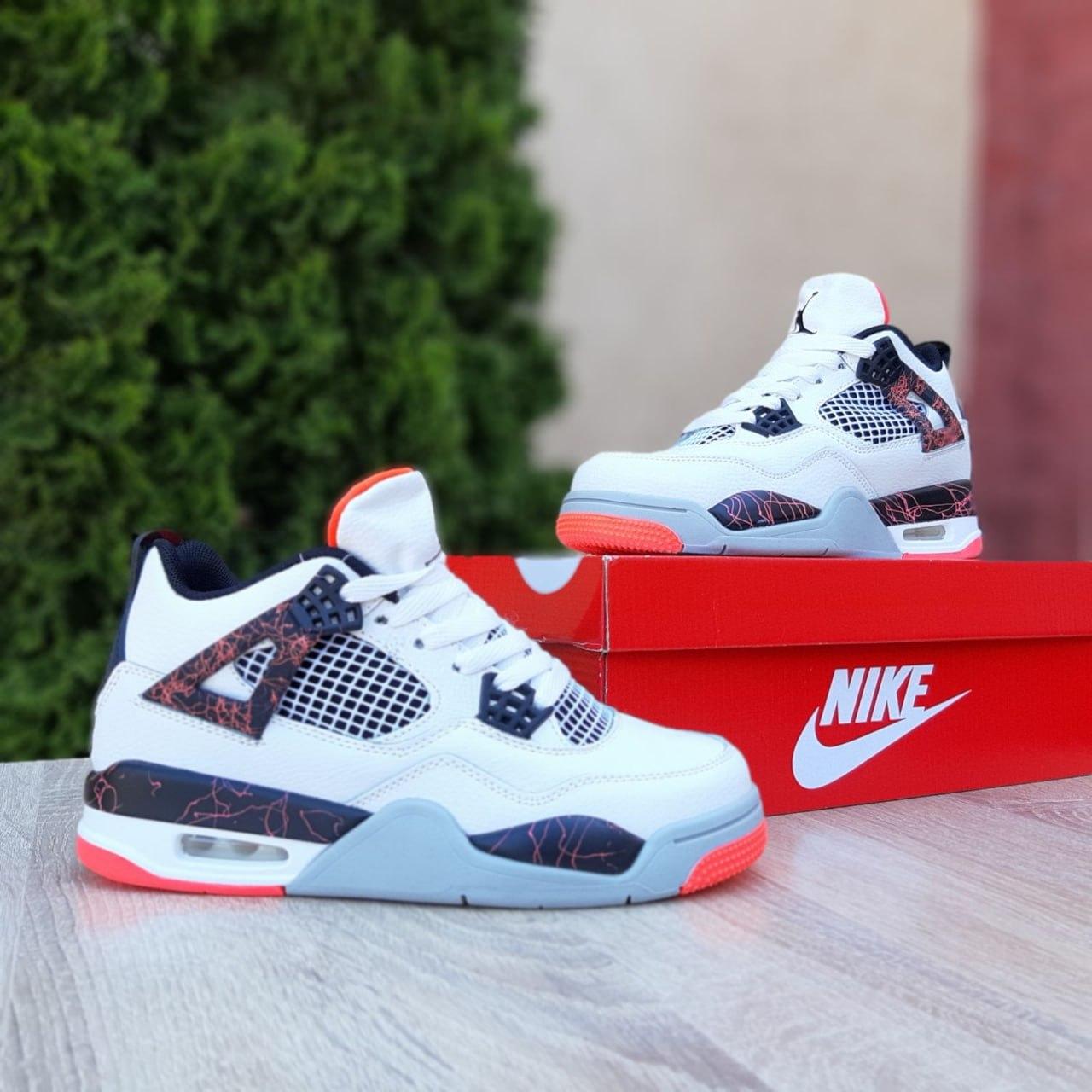 Чоловічі кросівки Nike Air Jordan 4 (білі з чорним і червоним) різнобарвні молодіжні кроси О10992 top, фото 1