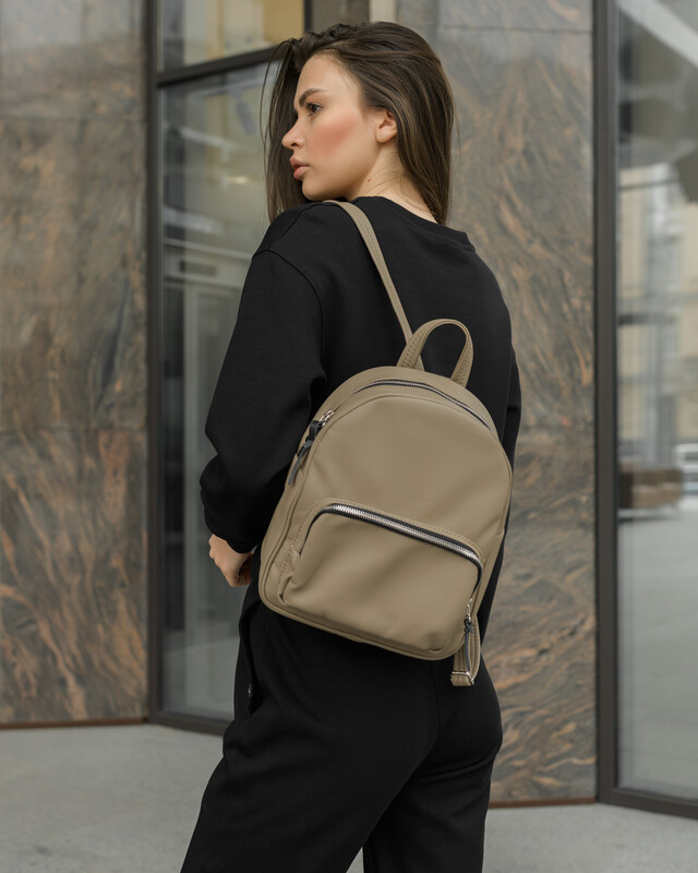 Світло-коричневий жіночий рюкзак Staff vol leather light brown
