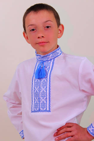 Вишита хлопчача сорочка з блакитним узором, фото 2