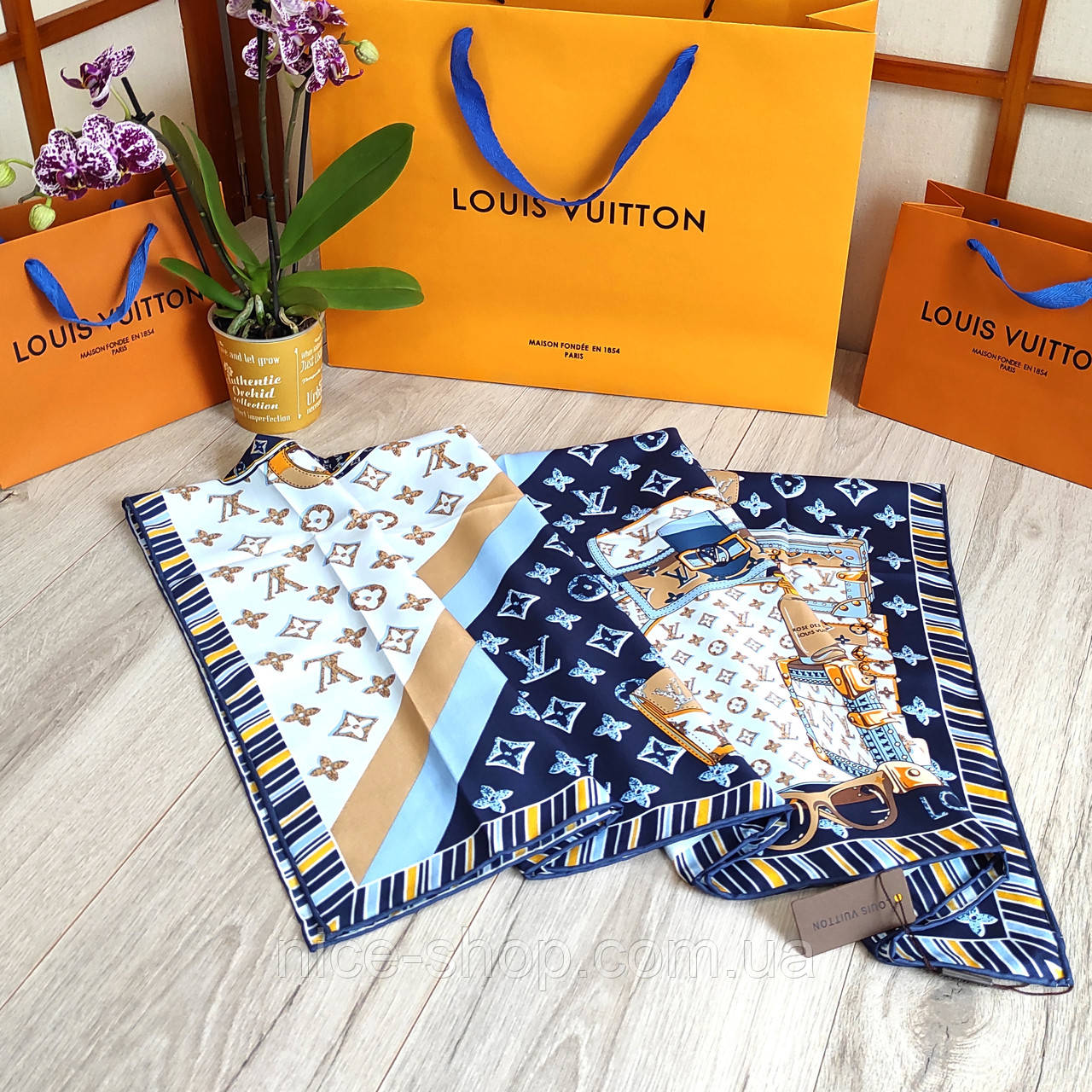 Хустка Louis Vuitton шовкова з ручною підшивкою