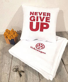 Плед і подушка з логотипом "Never Give UP" + Volkswagen