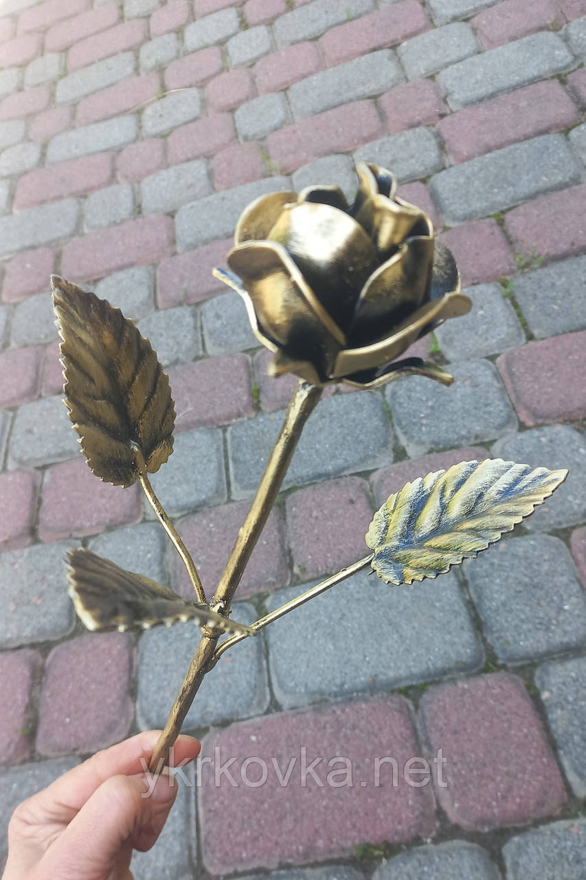 Кована троянда 50 см