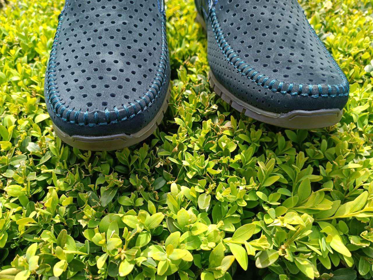 Мокасины мужские 42 размер кожаные туфли с перфорацией синие макасины летние слипоны в дырочку на резинке - фото 5 - id-p1853734088