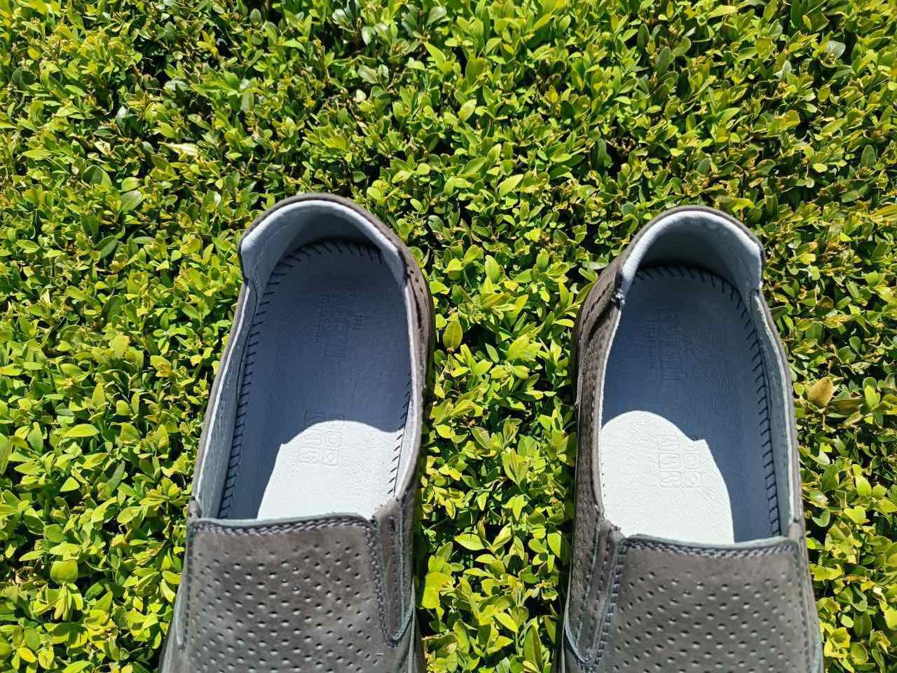 Мокасины мужские 42 размер кожаные туфли с перфорацией серые без резинки слипоны макасины летние в дырочку - фото 9 - id-p1853940026