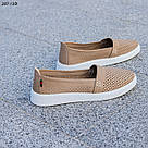 Шкіряні літні жіночі мокасини темно-бежевого кольору, фото 9