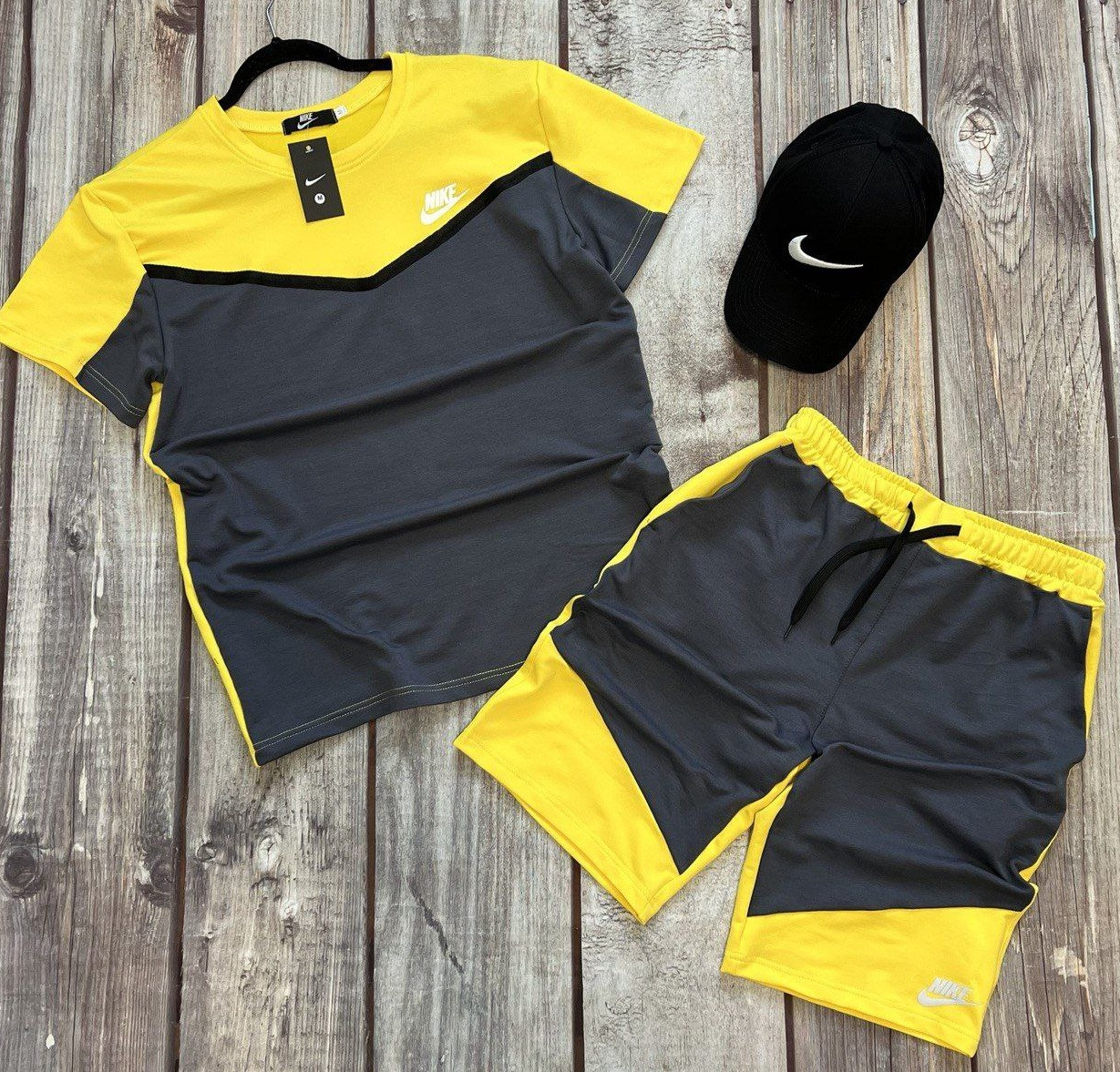 Летний костюм спортивный мужской Nike Найк Tech желтый. Мужской комплект летний футболка+шорты (без кепки) - фото 1 - id-p1854550944