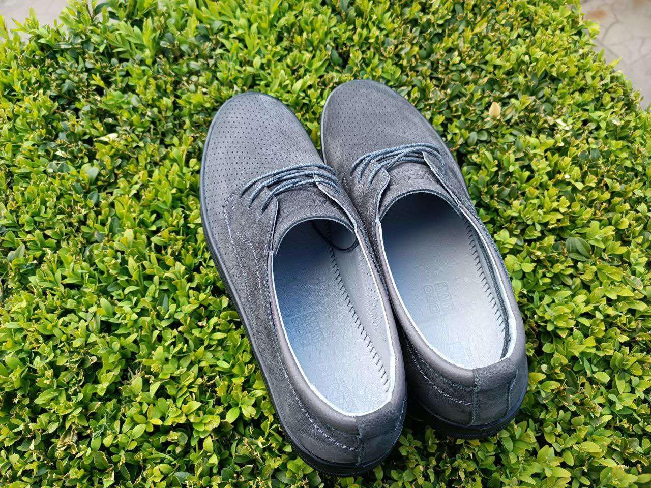 Мокасины мужские 45 размер кожаные туфли с перфорацией серые с шнурками слипоны макасины летние в дырочку - фото 4 - id-p1854548201