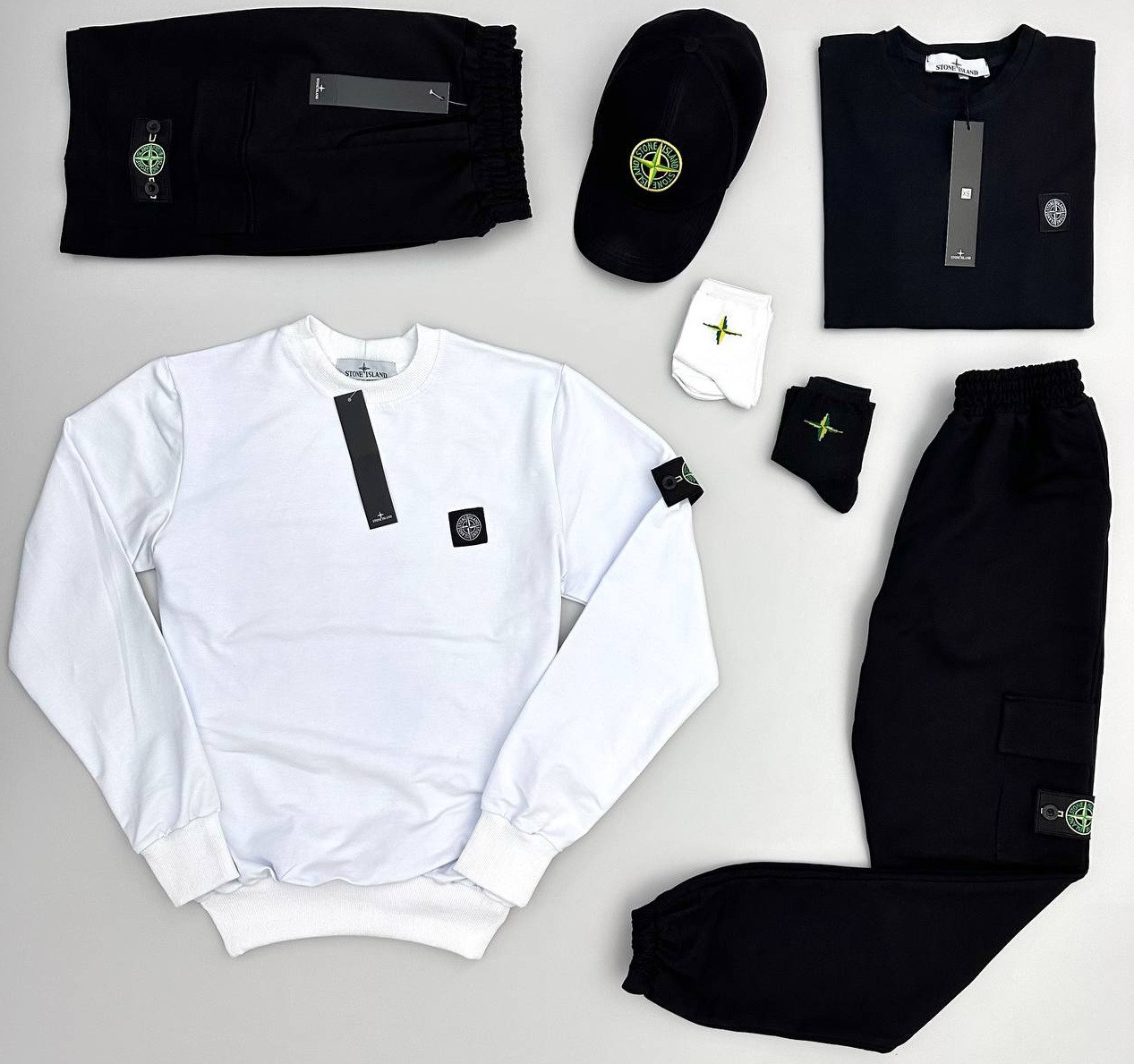 Спортивний чоловічий костюм Stone Island весна літо трикотаж 7в1 комплектом з футболкою і шортами. Живое фото, фото 1