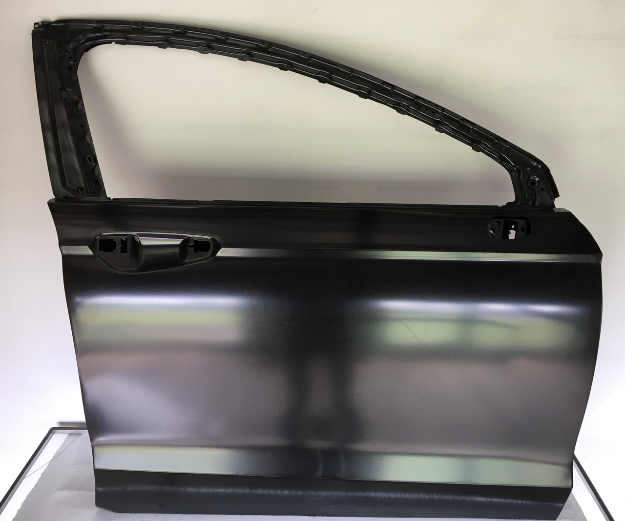 Двері передня права Ford Fusion 2013-2020 DS7Z-5420124-A