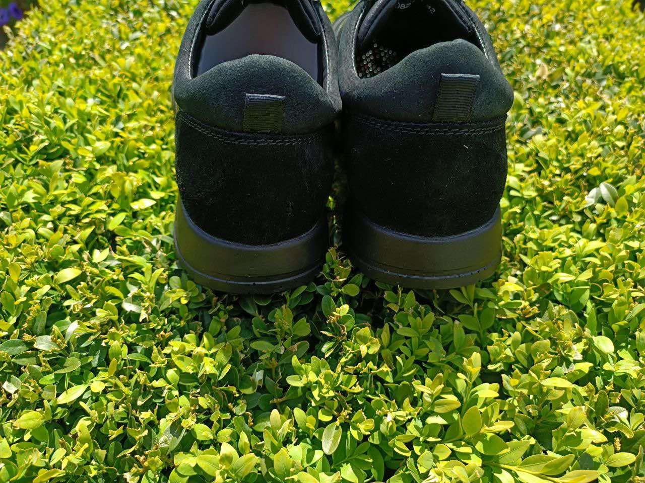 Кроссовки мужские 44 размер кожаные с перфорацией черные с шнурками кроссовки летние в дырочку - фото 5 - id-p1854616770
