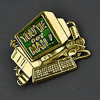 Брошка металева на золотистій основі комп'ютер із написом покритий кольоровою емаллю розмір 40Х45 мм