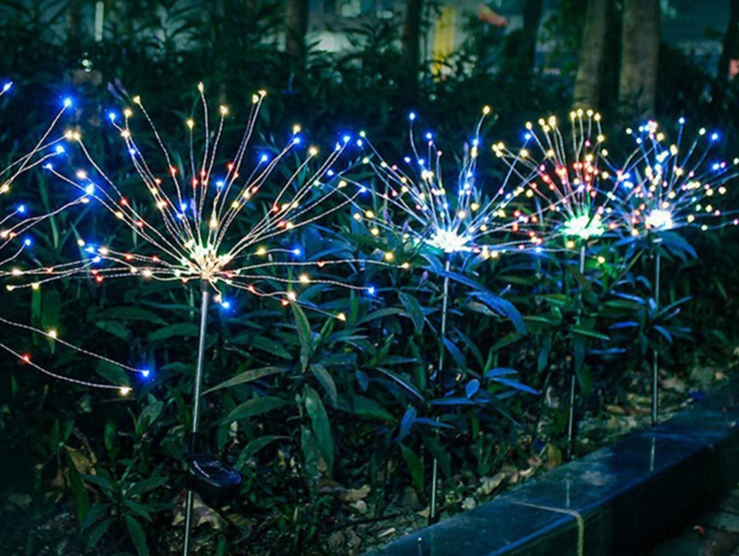 Садовий LED світильник "Фейєрверк" на сонячній батареї