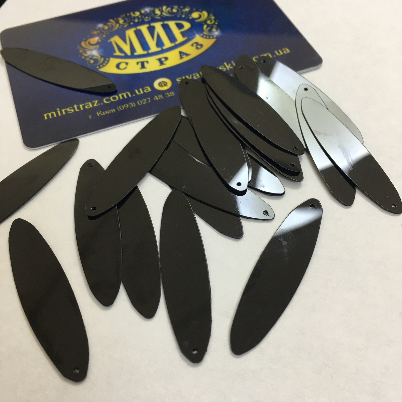 Пайетки витягнутий овал Black,  10х40мм, 10грам (~80шт)