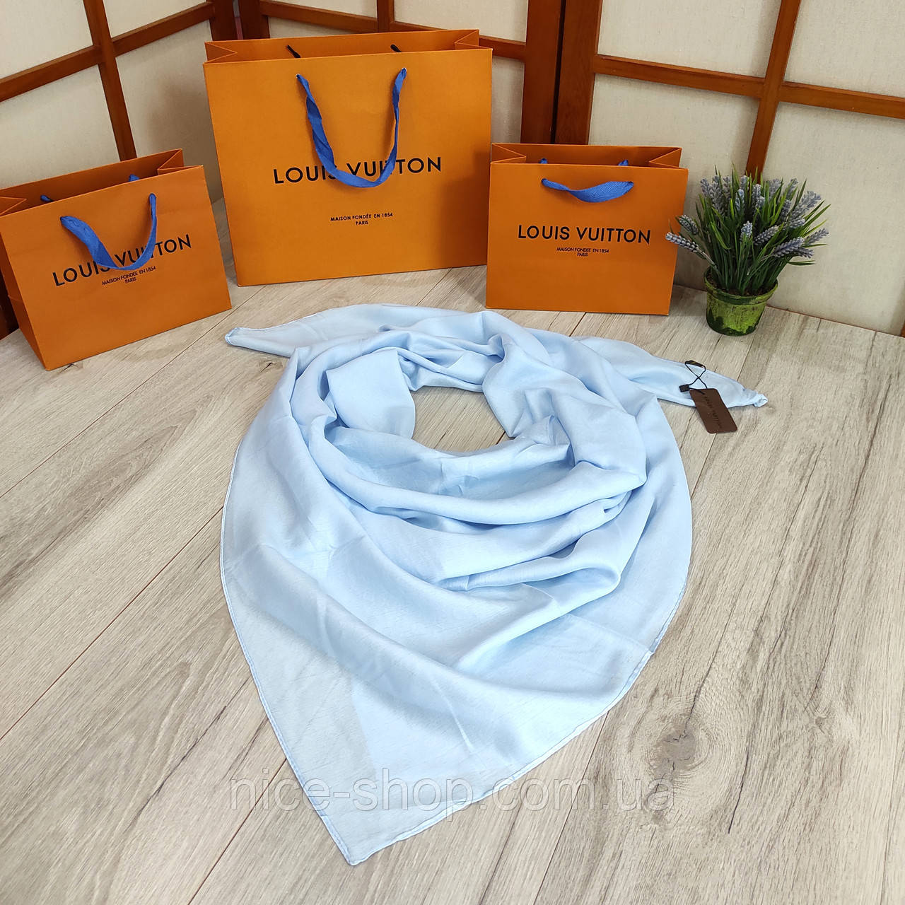 Хустка Louis Vuitton шовкова 110/110 см