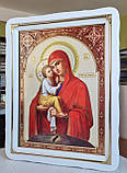 Ікона Пресвята Богородиця Почаївська в білому дерев'яному фігурному кіоті під склом, розмір кіота 37×47, сюжет 30×40, фото 2