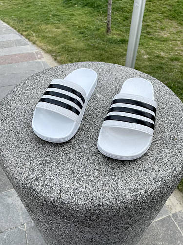 Купить Тапки Adidas, цена 680 ₴ — Prom.ua (ID#1855452499)