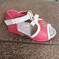 Коралові босоніжки спереду з короною