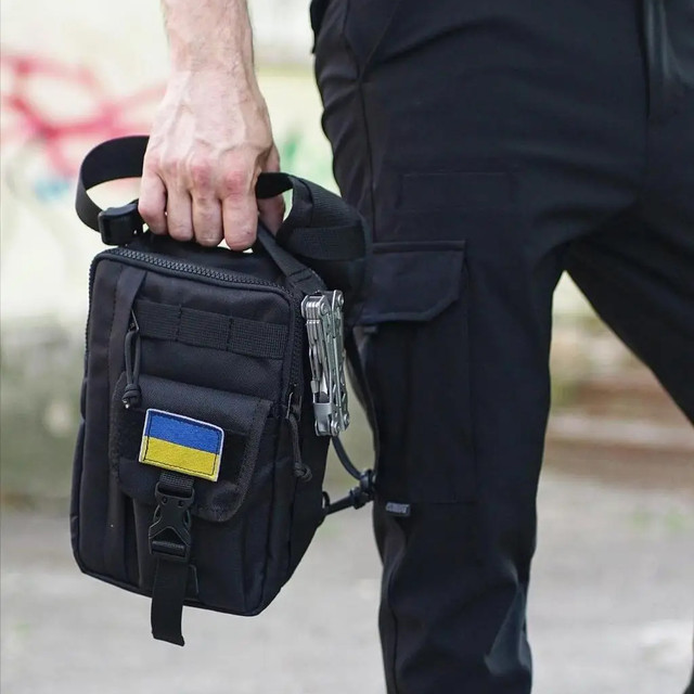 Чорна тактична сумка через плече STORMBAG