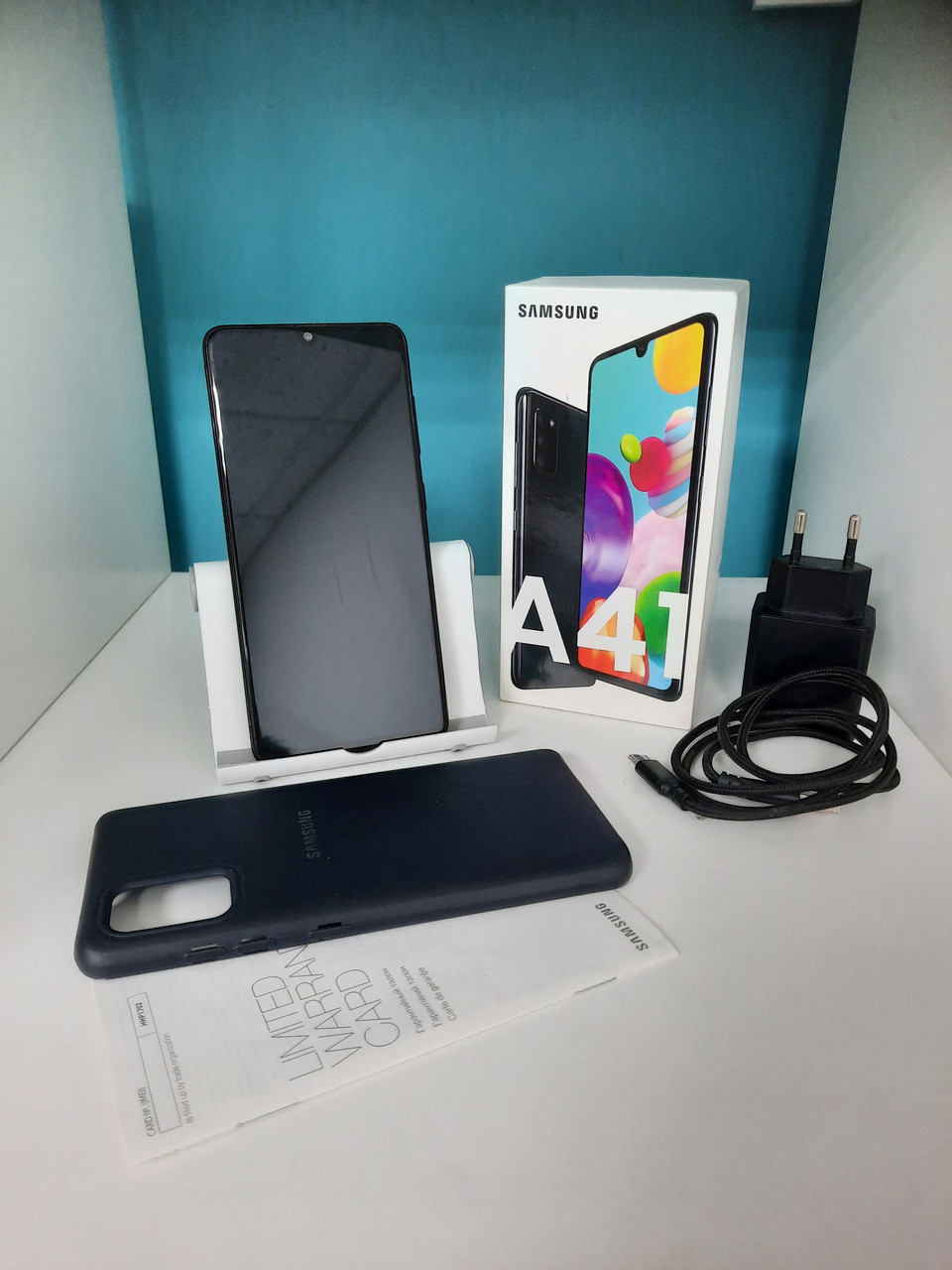 БУ Смартфон Samsung Galaxy A41 4/64GB (SM-A415F) чорний