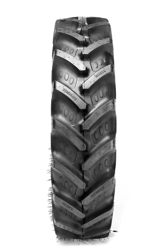 210/95R16 (7.50 R 16) BKT AGRIMAX RT 855 106A8/106B TL, фото 1