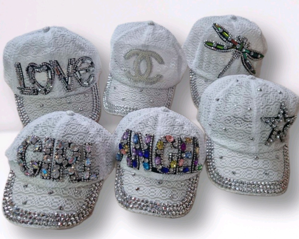 Тільки білі.Кепка для девочки з регулятором р 50