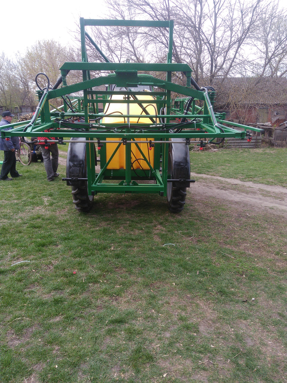 Обприскувач польовий причіпний 2000 л/18,21 м штанга на повній гідравліці