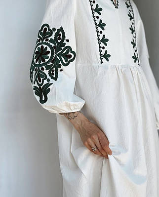 Сукня-вишиванка біла сукня-міді жіноча бавовняна літня з рукавами вишивкою сарафан Білий