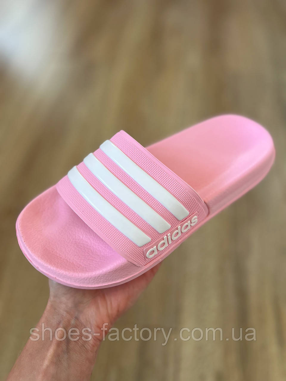 Шльопанці жіночі Adidas сланці