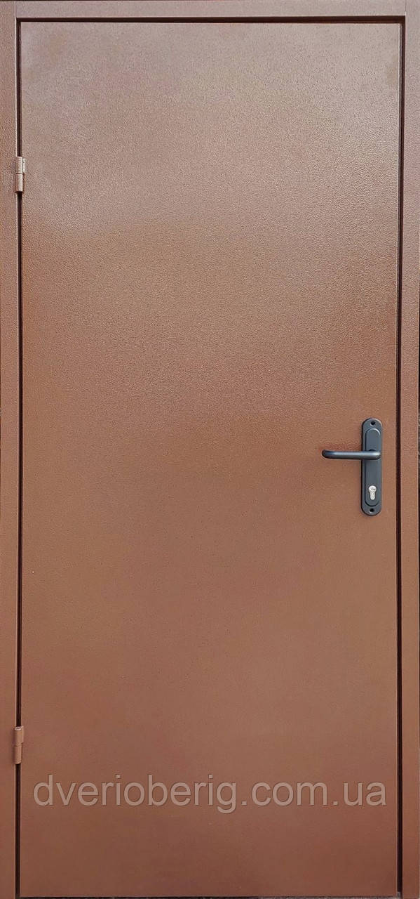 Двері технічні металеві модель бюджет плюс двох листова коричнева.