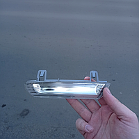 Покажчик повороту правий в дзеркалі VW Sharan (Фольксваген Шаран)