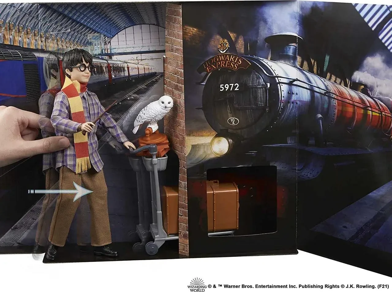 Ігровий набір Лялька Гаррі Поттер на платформі 9 3/4 Оригінал Harry Potter Collectible Platform 9 3/4 GXW31 - фото 3 - id-p1855941494