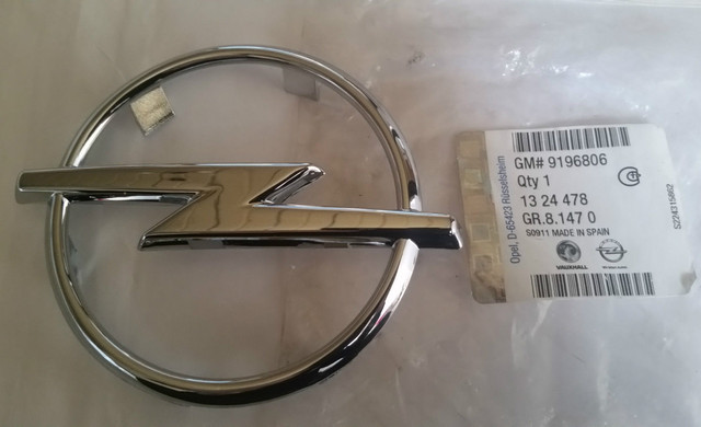 Емблема "OPEL" решітки радіатора GM 9196806 OPEL COMBO F25, фото 1