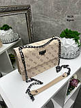 Стильна маленька сумка жіноча клатч на ланцюжку кремова сумочка через плече під бренд гесс, фото 6