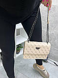 Стильна маленька сумка жіноча клатч на ланцюжку кремова сумочка через плече під бренд гесс, фото 9