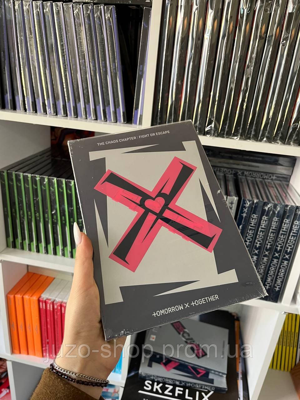 TXT ALBUM THE CHAOS CHAPTER FIGHT OR ESCAPE ver. FIGHT: продажа