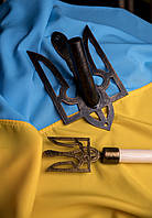 Набір для встановлення прапору у формі герба, навершя на прапор і тримач, чорний патина