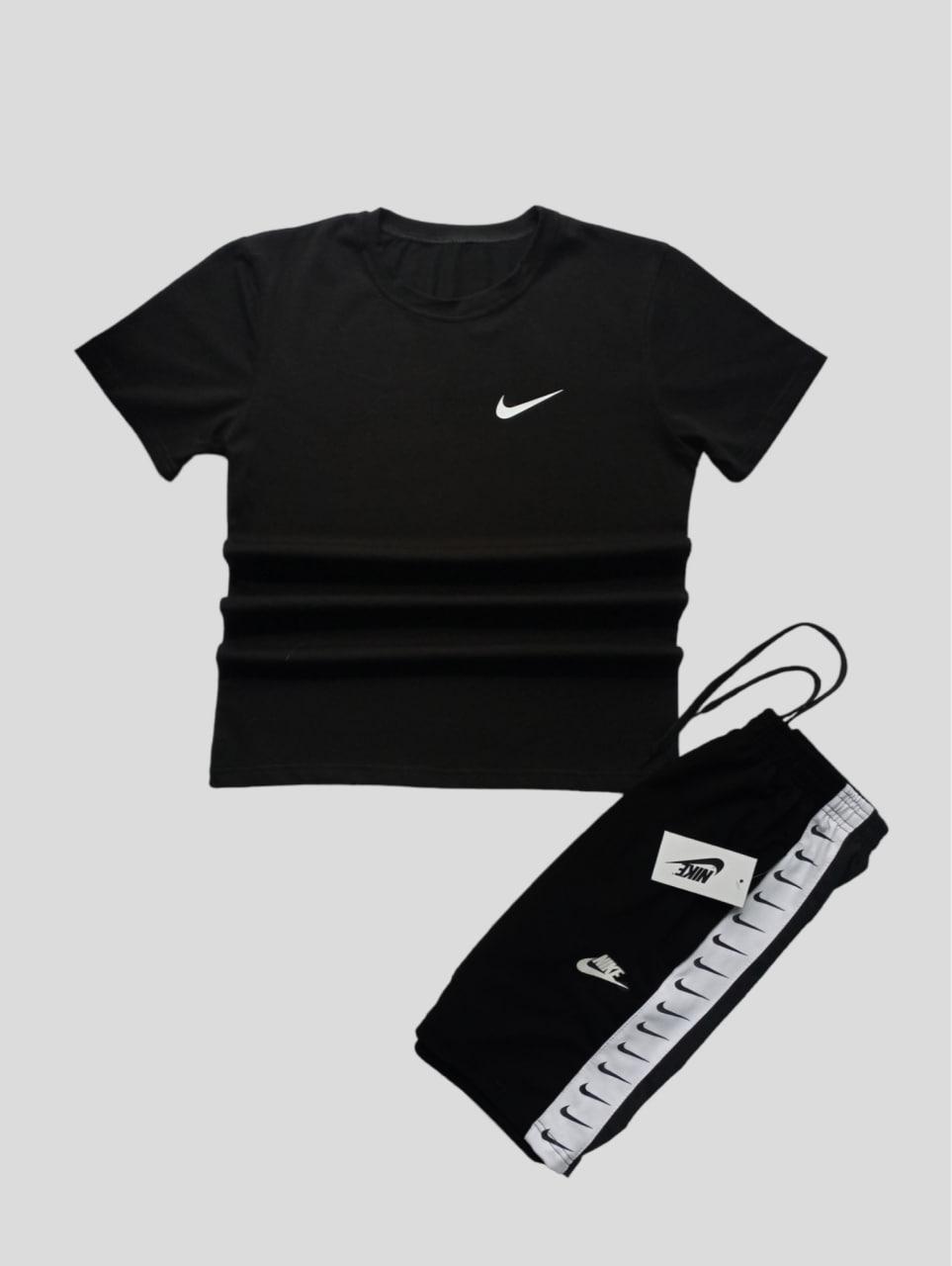 Чоловічий літній костюм Nike Футболка + Шорти чорний комплект Найк із лампасами