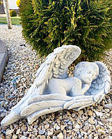 Декоративная скульптура ангел спит в крыльях бетонная 16см