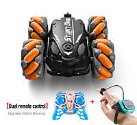 Машинка трюковая с браслетом и пультом управления HotDeer RC Drift Stunt Car / Оранжевый