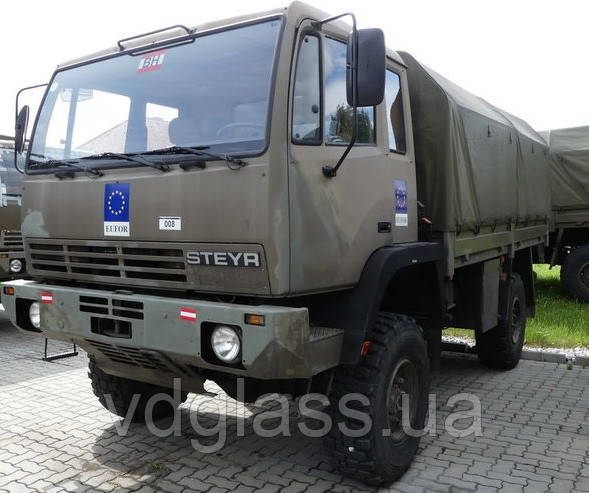 Steyr Daimler Puch 12M18 лобове скло, триплекс, фото 1