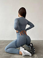 Женский бесшовный фитнес костюм с push-up эффектом светло-серый ( Лосины и Рашгард )