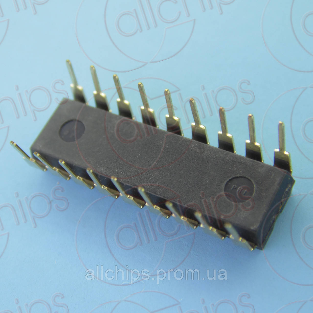 Microchip PIC16C711-04I/P DIP18 - фото 1 - id-p74675017