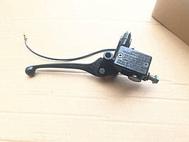 Тормозний циліндр правий з ричагом Active