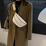 Жіноча класична сумка FASHION 9434 бананка крос-боді на ремінці через плече біла, фото 3