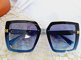 Стильні сонцезахисні окуляри жіночі 2023 в квадратній синій оправі, Сині з градієнтом