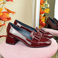 Туфли женские лаковые на невысоком устойчивом каблуке. Цвет бордовый